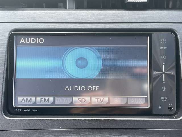 トヨタ プリウス