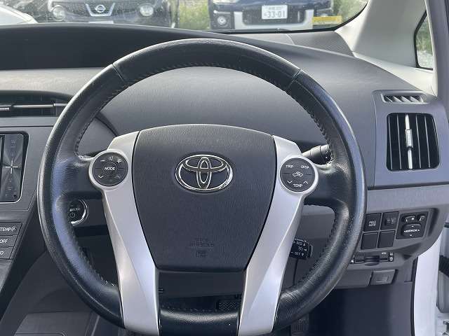 トヨタ プリウス