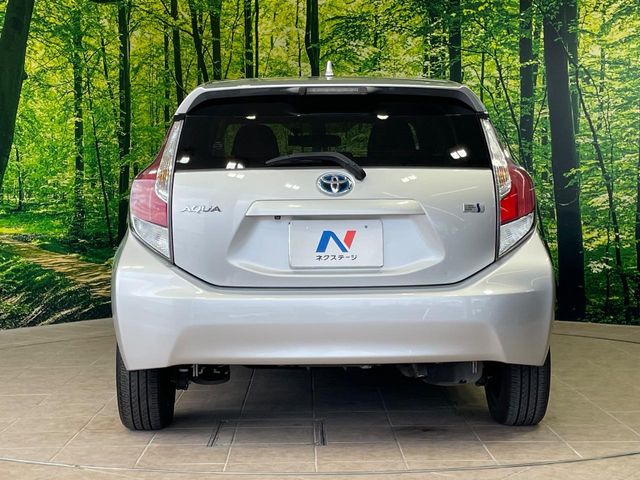 トヨタ アクア