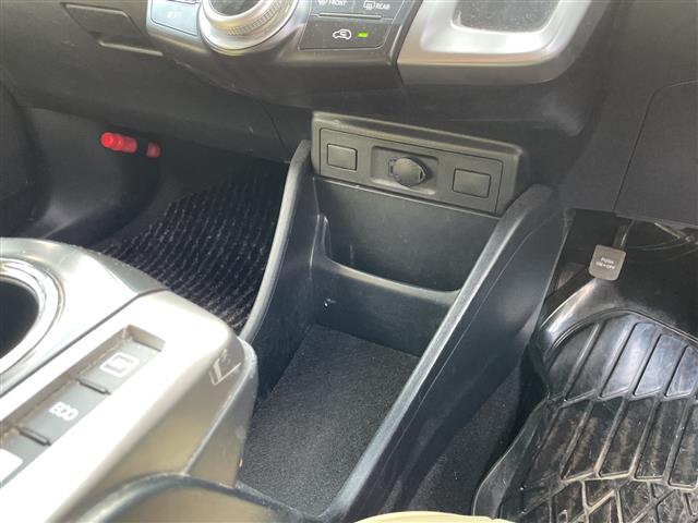 トヨタ プリウスα