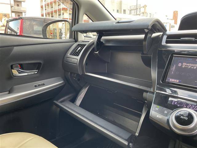 トヨタ プリウスα