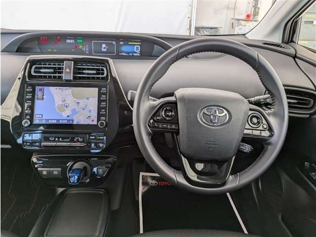 トヨタ プリウス