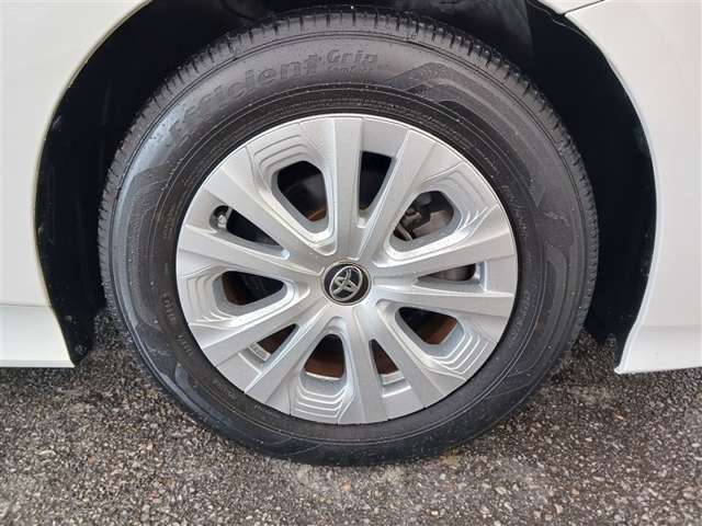 トヨタ プリウス