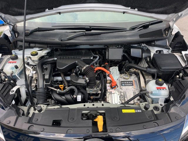 日産 ノートオーラ