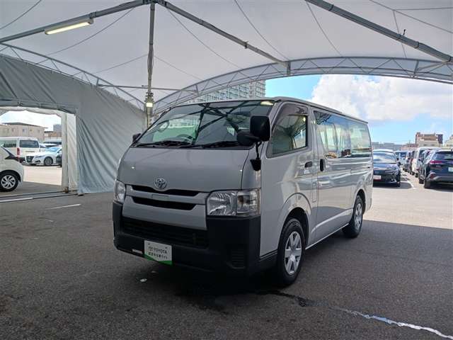 トヨタ ハイエースバン