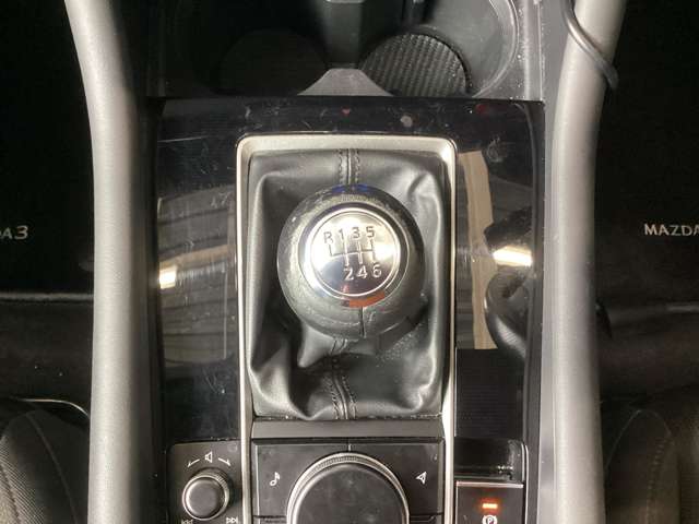 マツダ MAZDA3ファストバック