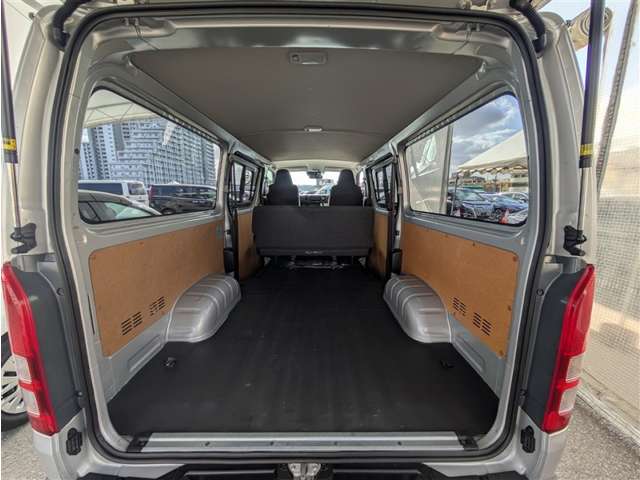 トヨタ ハイエースバン