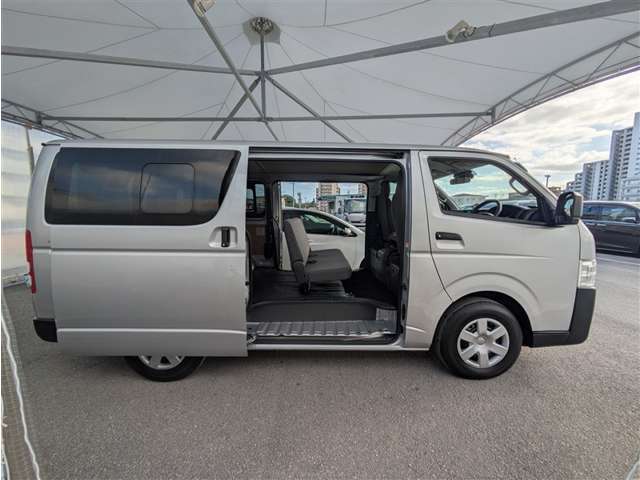 トヨタ ハイエースバン