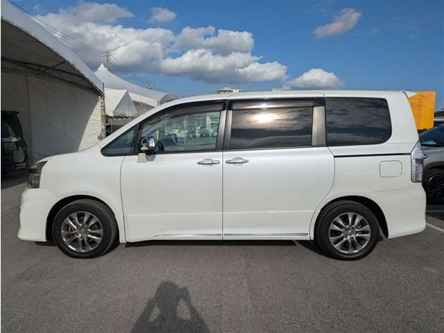 トヨタ ヴォクシー