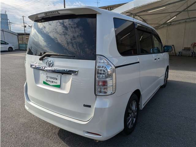 トヨタ ヴォクシー