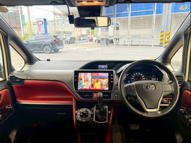 トヨタ ヴォクシー