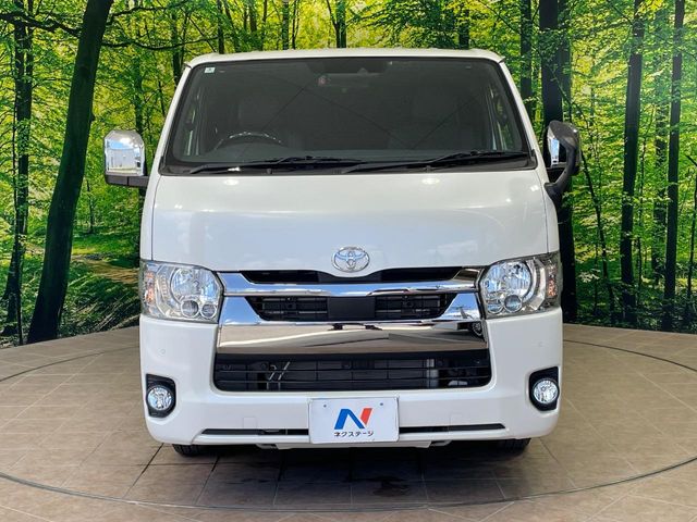 トヨタ ハイエースバン