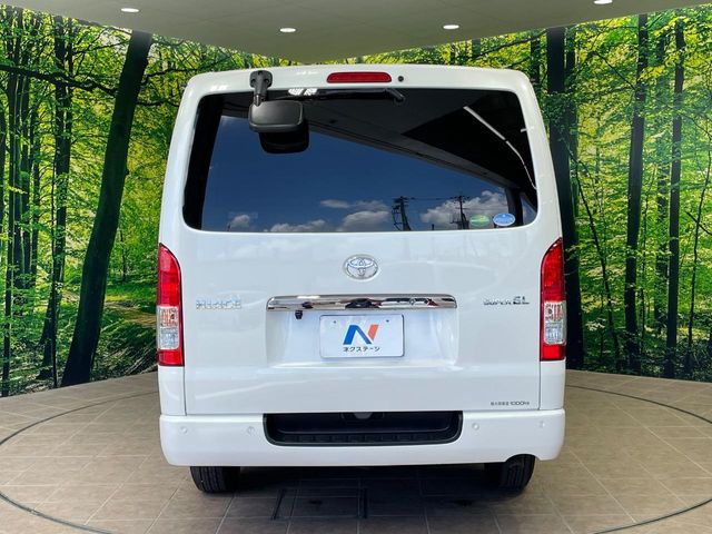 トヨタ ハイエースバン