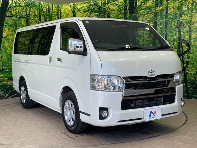 トヨタ ハイエースバン