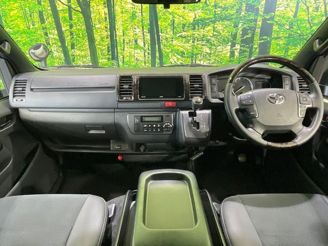 トヨタ ハイエースバン