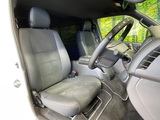 トヨタ ハイエースバン