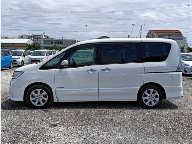 日産 セレナ