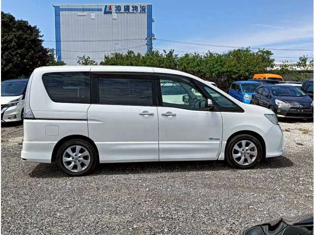 日産 セレナ