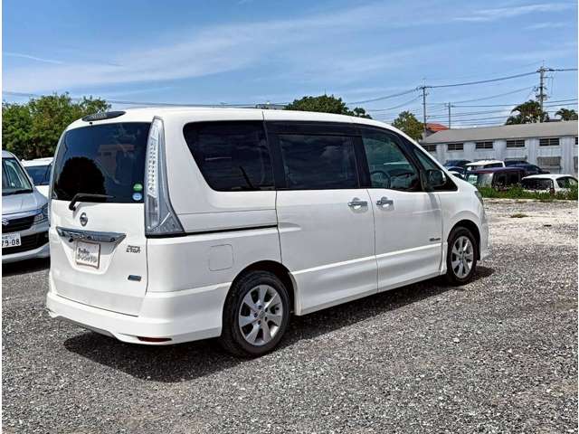 日産 セレナ