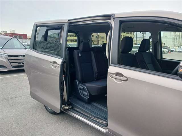 トヨタ ヴォクシー