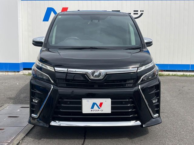 トヨタ ヴォクシー
