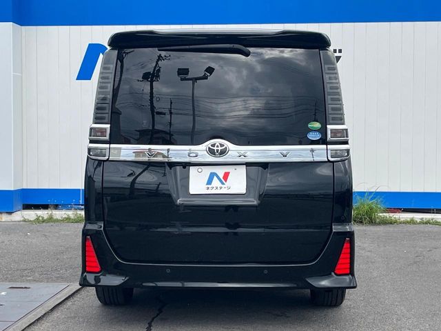 トヨタ ヴォクシー