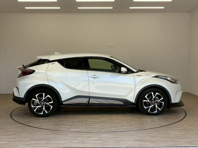 トヨタ C-HR