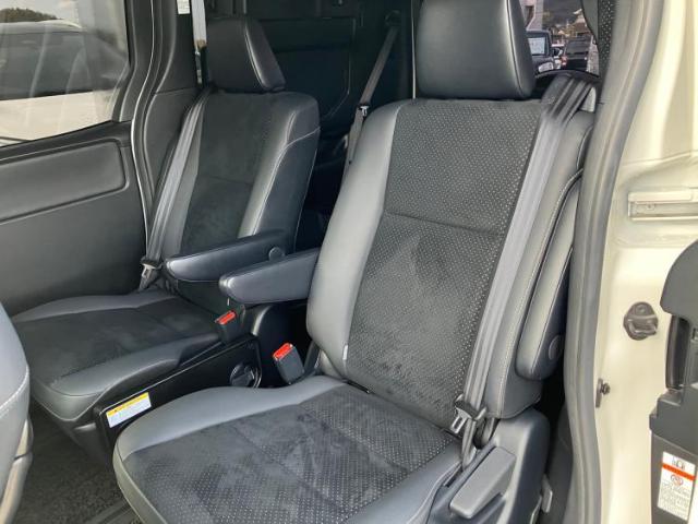 トヨタ ヴォクシー