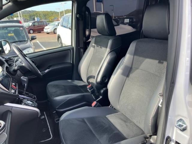 トヨタ ヴォクシー