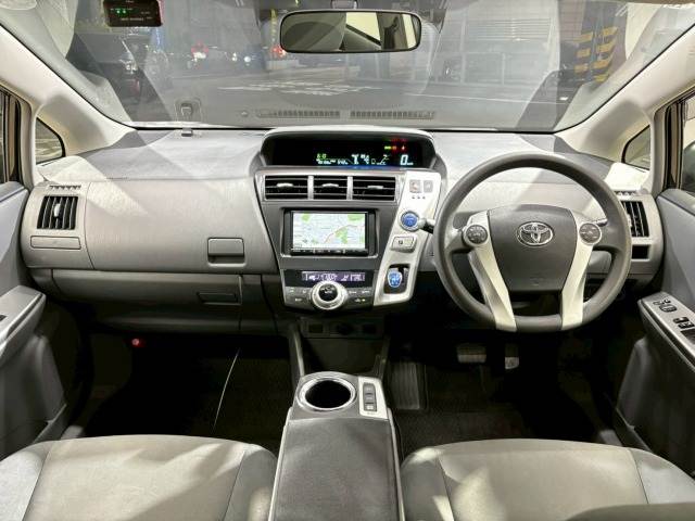 トヨタ プリウスα