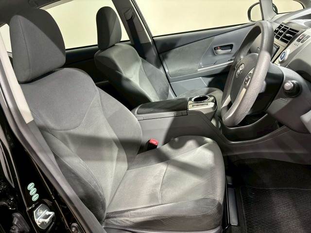 トヨタ プリウスα