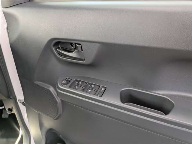 トヨタ ピクシスメガ