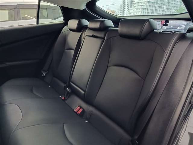 トヨタ プリウス