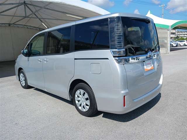 トヨタ ヴォクシー