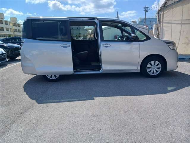 トヨタ ヴォクシー