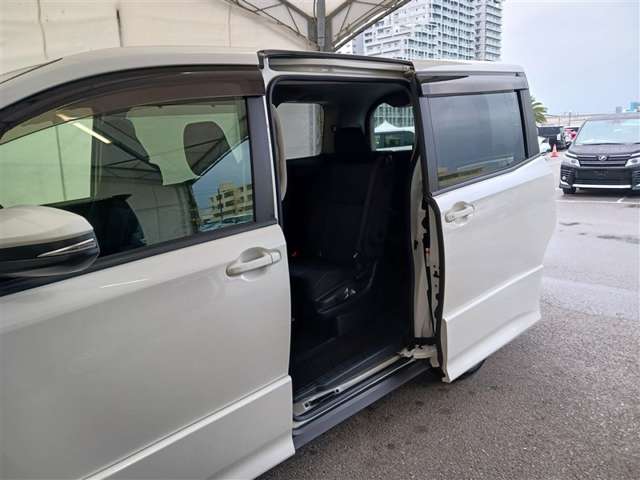 トヨタ ヴォクシー