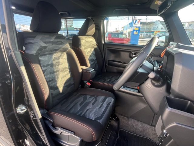 ダイハツ タフト