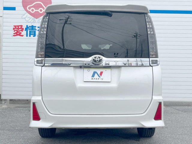 トヨタ ヴォクシー