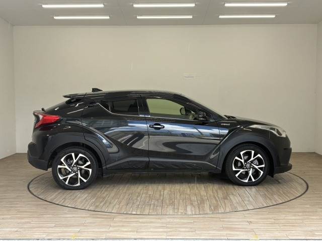 トヨタ C-HR