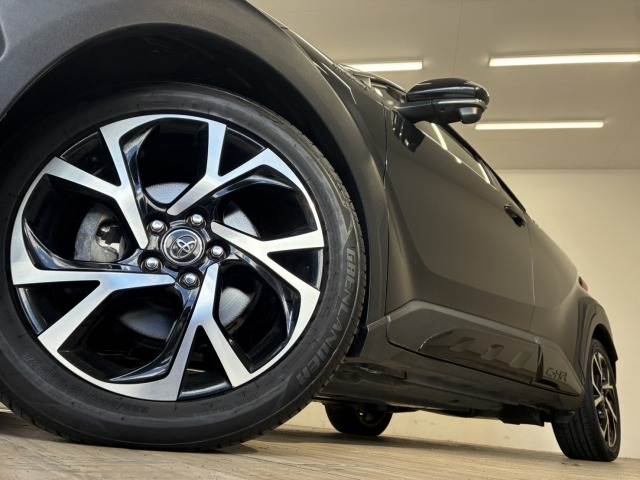 トヨタ C-HR