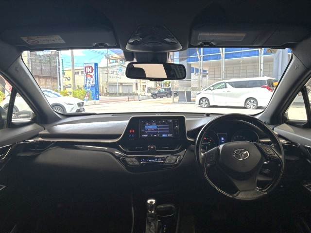 トヨタ C-HR