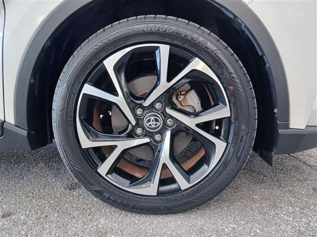 トヨタ C-HR