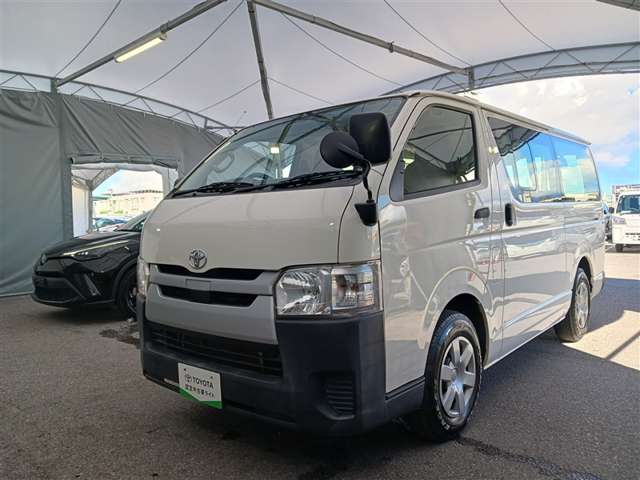 トヨタ ハイエースバン