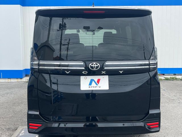 トヨタ ヴォクシー