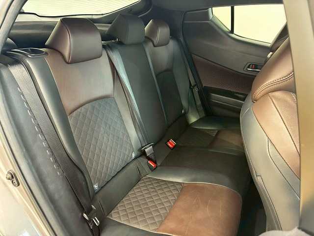 トヨタ C-HR