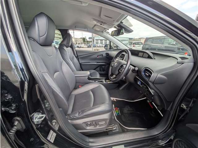 トヨタ プリウス