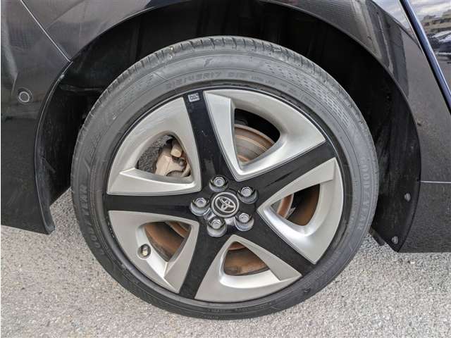 トヨタ プリウス