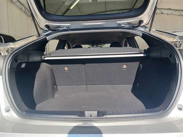 トヨタ プリウス