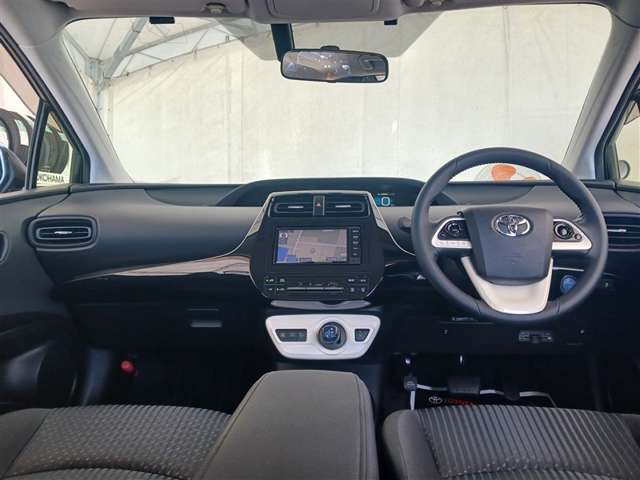 トヨタ プリウス