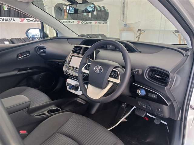 トヨタ プリウス